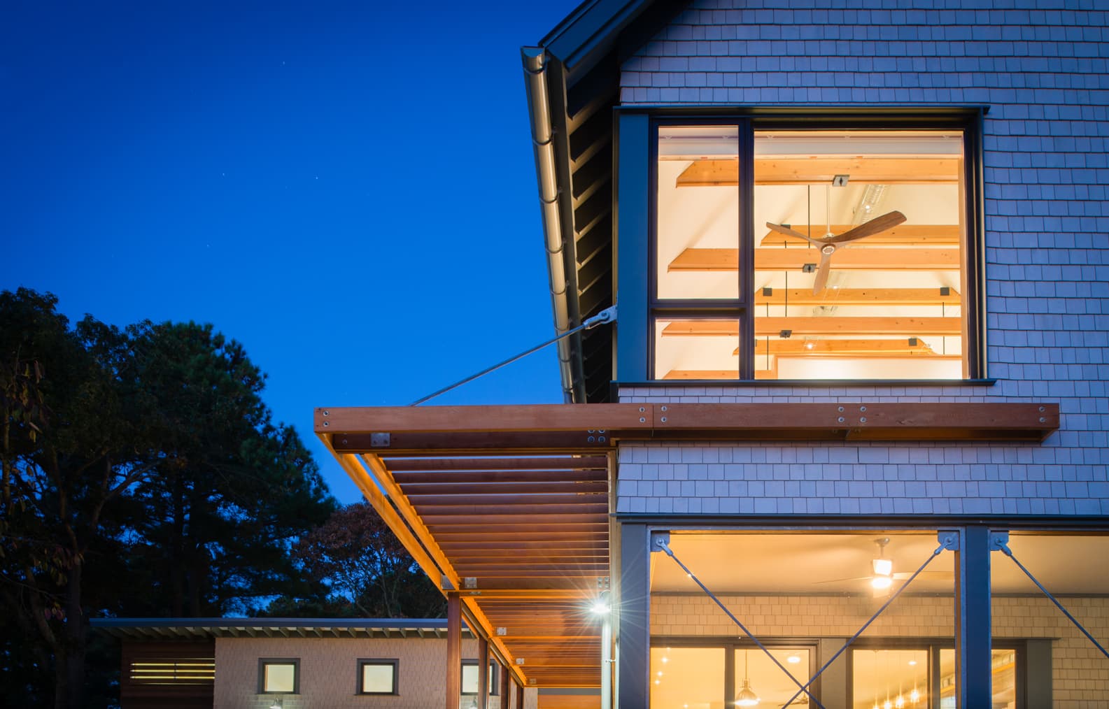 House facing the intracoastal waterway.