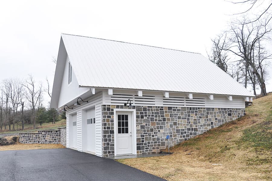 Newlin Residence - Garage