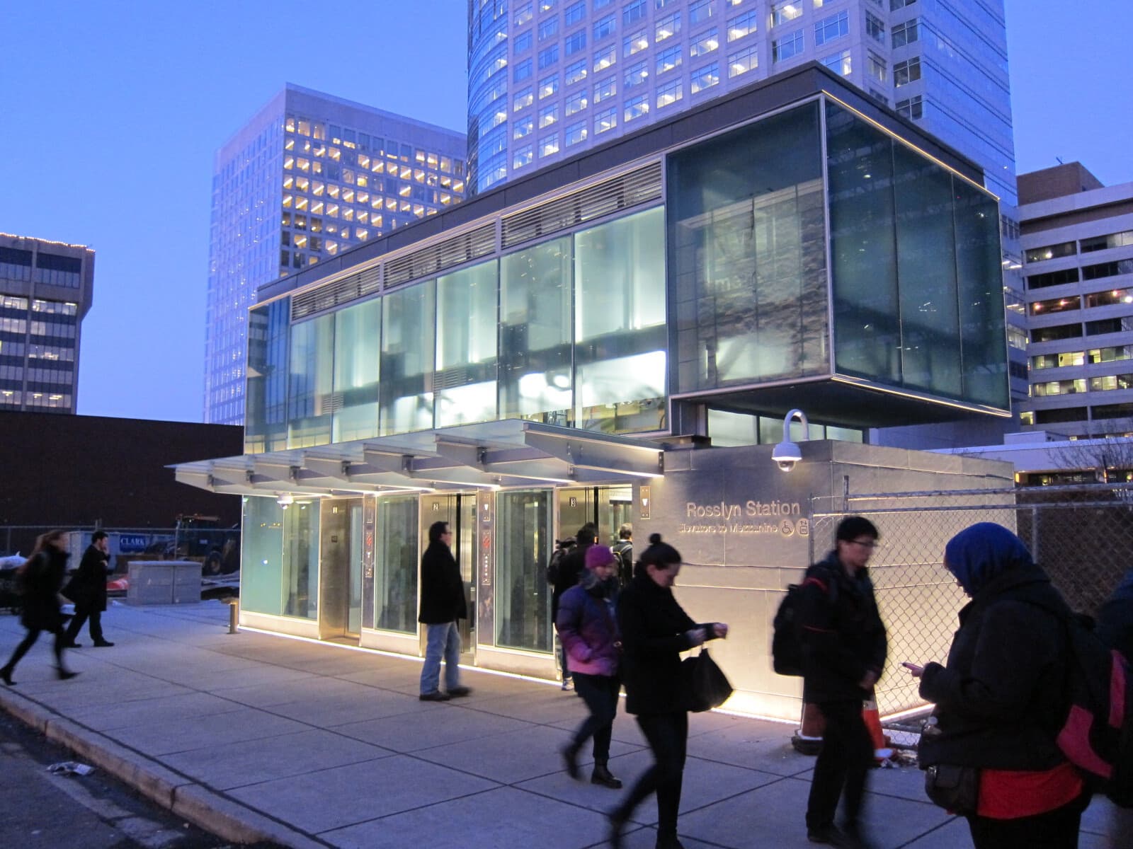 Rosslyn Station Entrance
