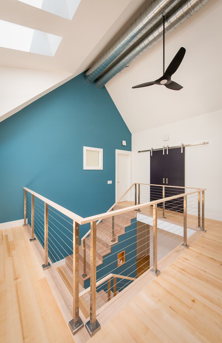 Saltbox stair