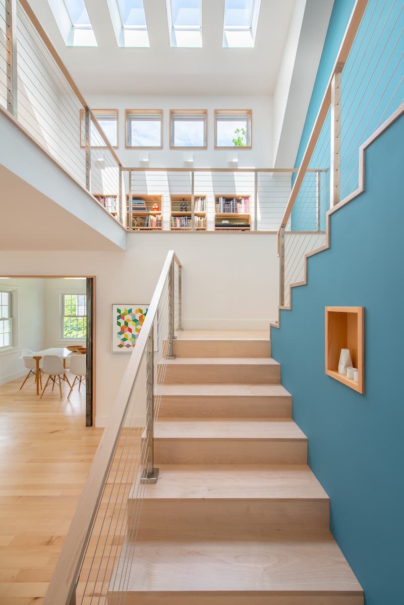 Saltbox stair