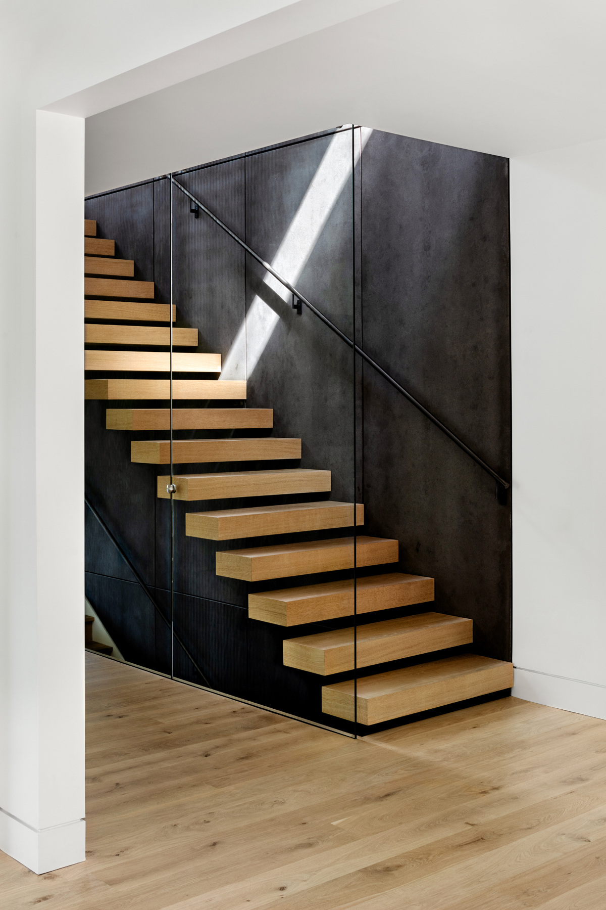 Cantilever House