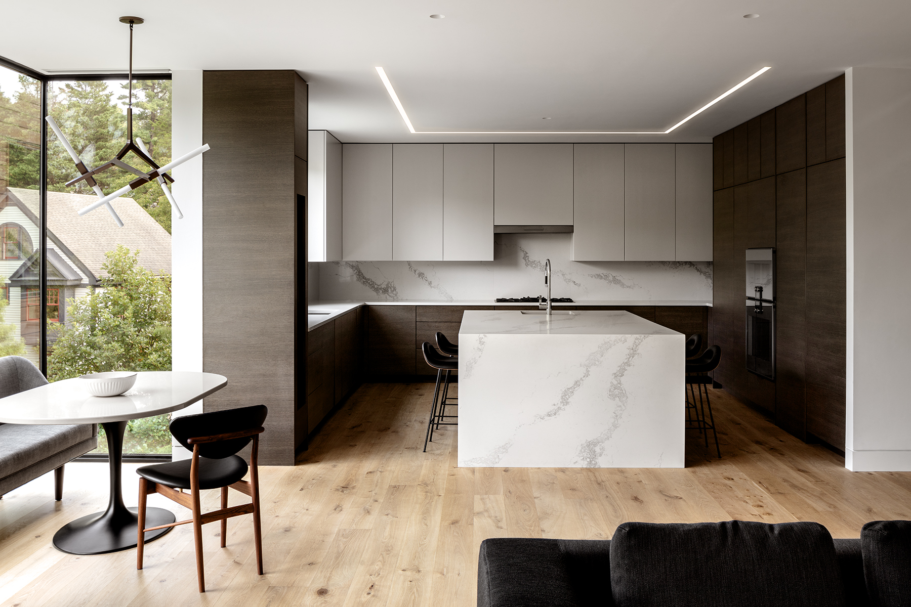 Cantilever House
