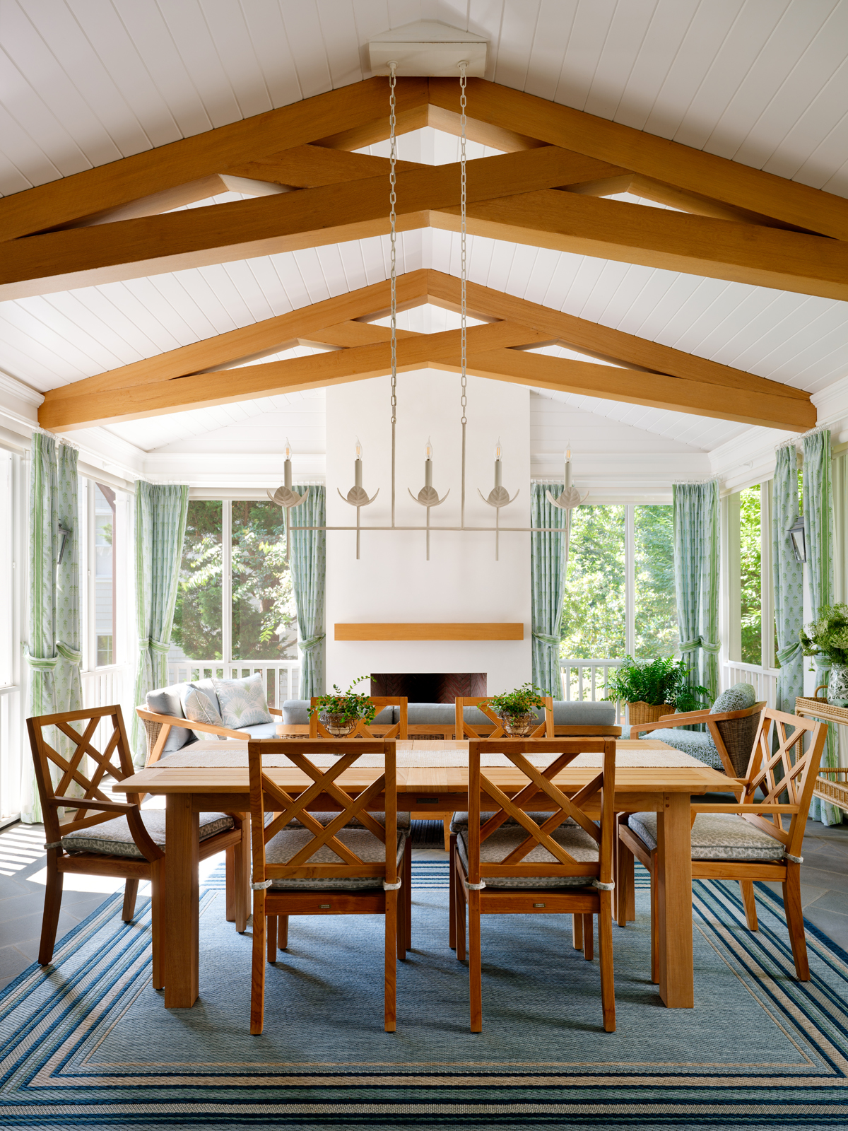 Chevy Chase  Screen Porch